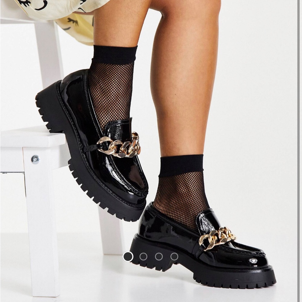 Chunky loafers